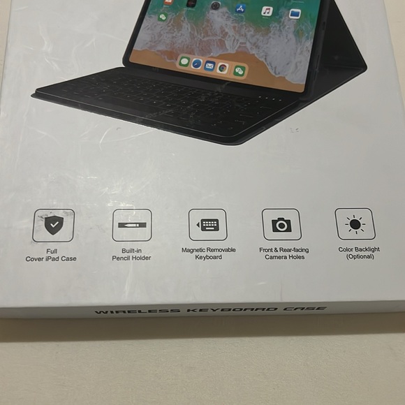 NWOT Wireless Keyboard case for Ipad - Picture 3 of 11